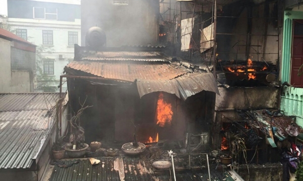 Hà Nội: Lại xảy ra cháy lớn